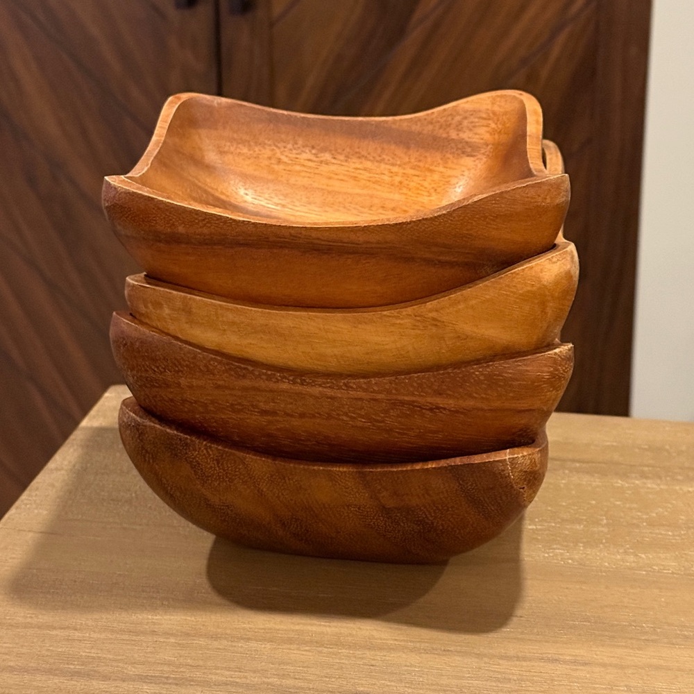 Acacia Wood 4-Piece Bowl Set